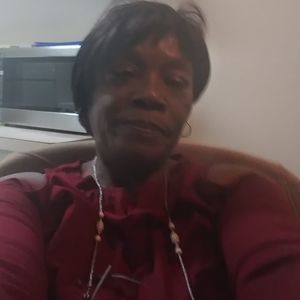 Meet your Posher, Lorraine